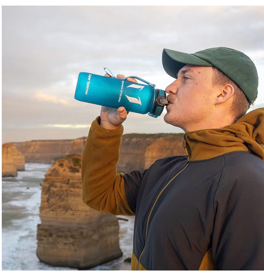 Borraccia Sportiva Yoga & Fitness – Design Minimal e Resistente